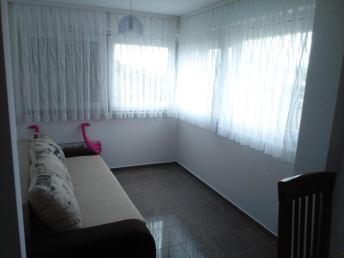 Apartments By The Sea Pag - 11778 Pag Town Bagian luar foto